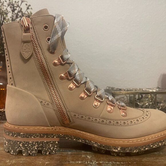 Office of Angela Scott Mr. Bernard Tan Leather Lug Sole Ankle Boots Sz.37 NWOT - Picture 10 of 11